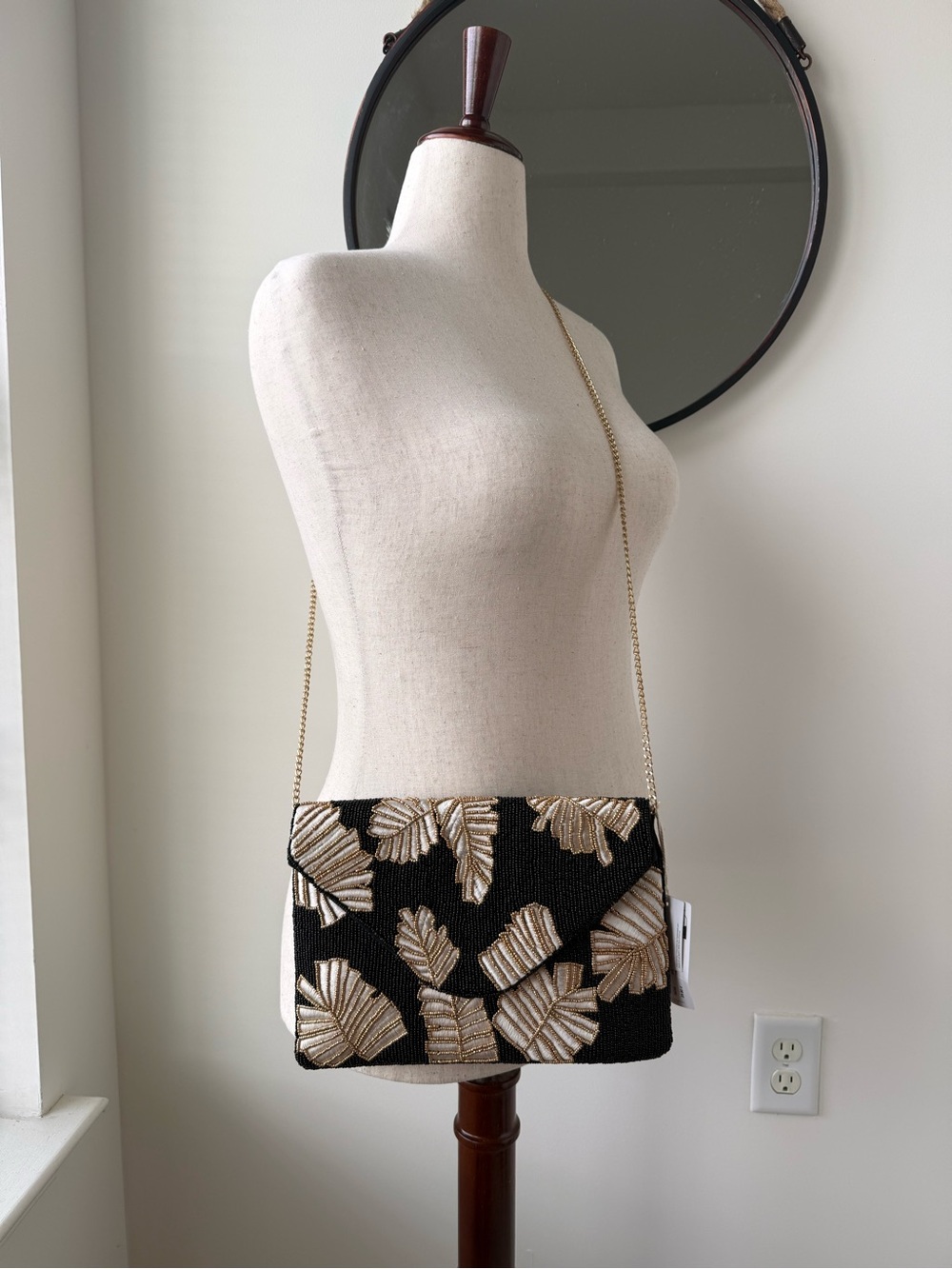 Beaded Leaf Embroidered Chain Shoulder Bag - Black & Gold